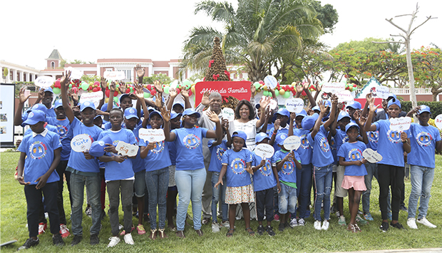 Líder da União Africana defende firme investimento na educação das crianças
