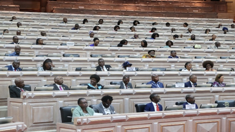 Deputados dão luz verde ao sinal da TV Parlamento