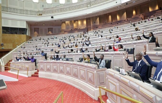 Aprovado regime de funcionamento da TV do Parlamento