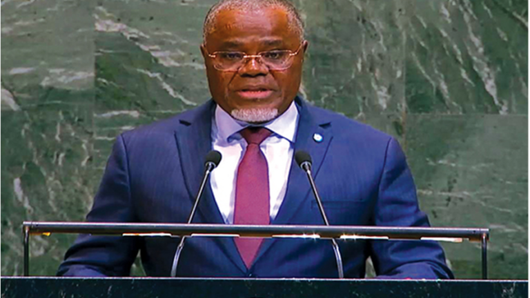 Angola defende aposta global em estradas seguras